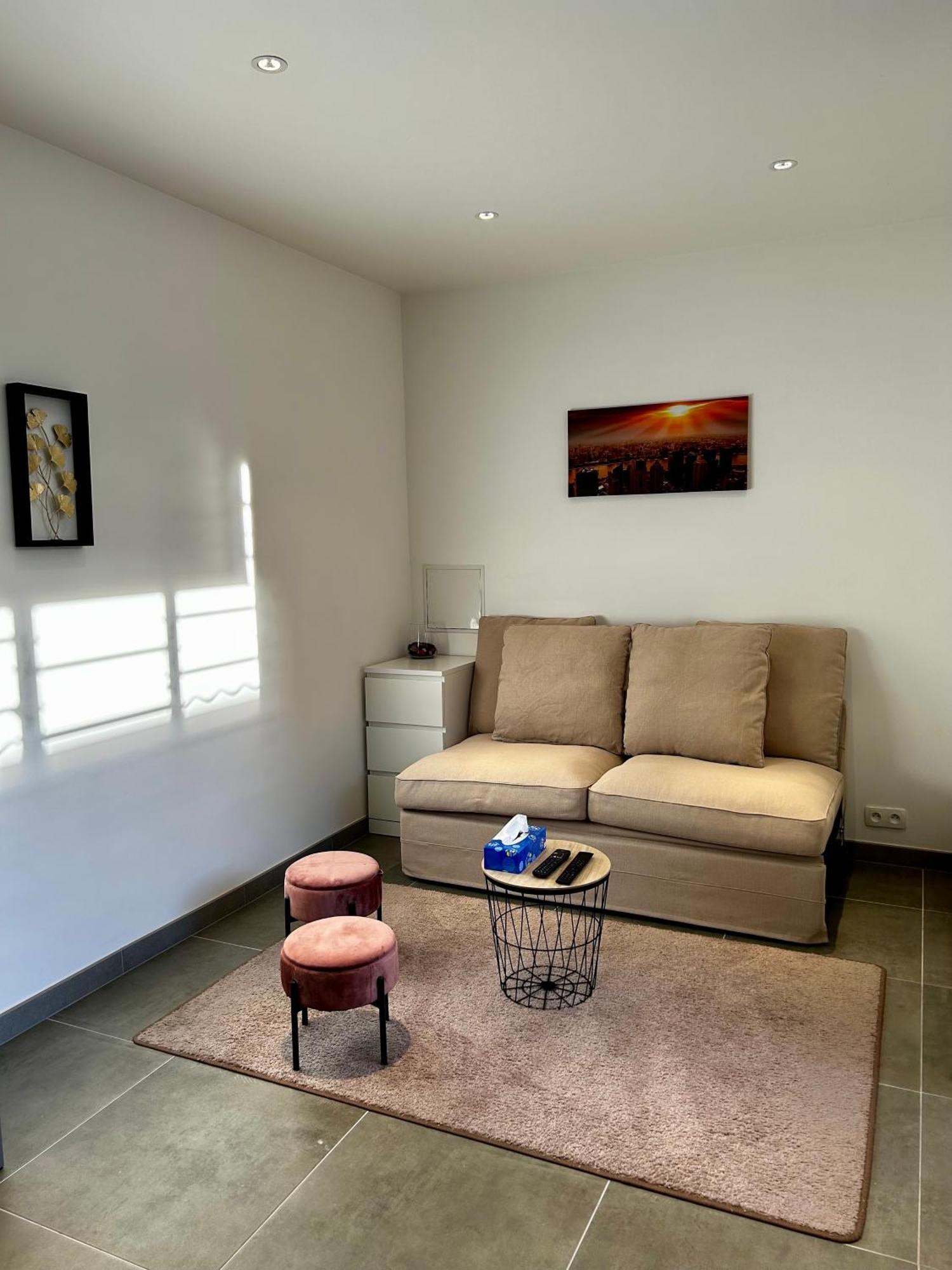 Maisonnette 2 Pers Confort Pres De Paris Holiday home